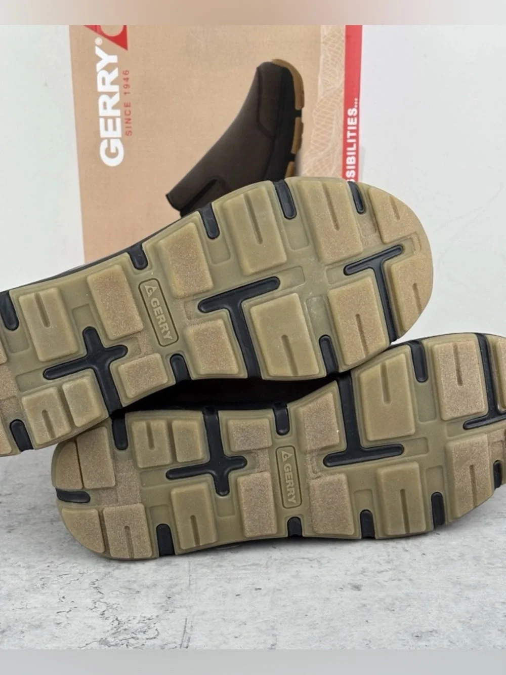 New Gerry Moc II Men’s Slip On Shoe, Brown Lightweight‎ Size 10.5 NEW In Box